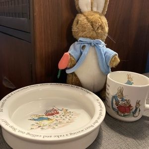 Vintage Wedgwood Peter Rabbit Set and Stuffed Animal